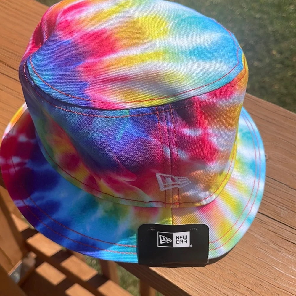 New Era Tie-Dyed Bucket Hat Small / Medium